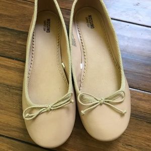 Mossimo tan ballet flats